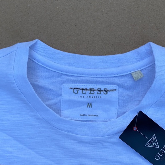 New GUESS Crew Neck Logo Men's Tee SZ M - Picture 2 of 5